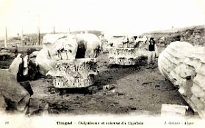 Timgad - Ruines Romaines - Capitol - Chapitaux et Colonnes